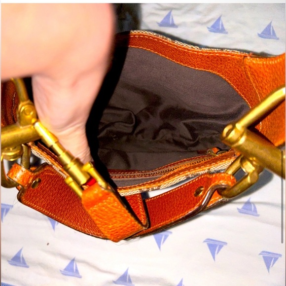 AUTHENTIC GUCCI HANDBAG - Picture 5 of 8